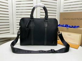 Picture of LV Mens Bags _SKUfw106875121fw